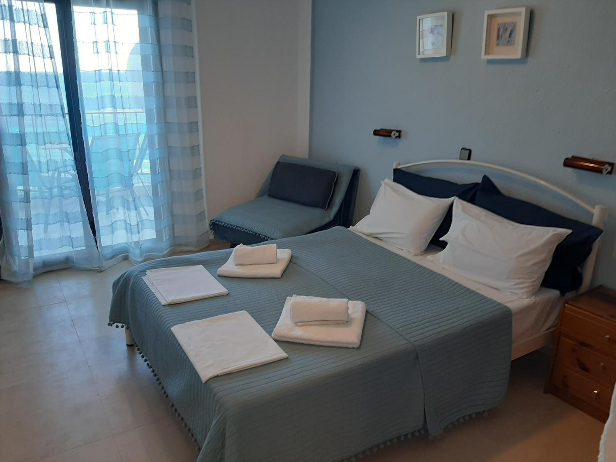 Alexiadis Apartments Aya Paraskevi Dış mekan fotoğraf